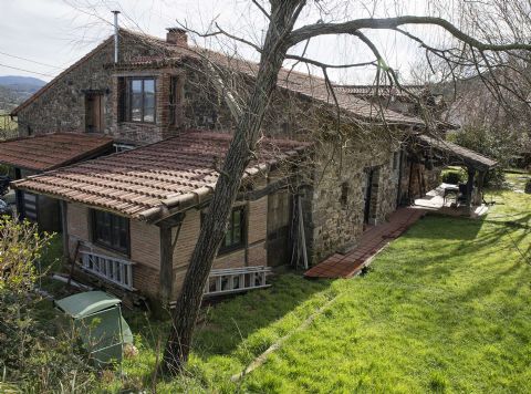 Aresti